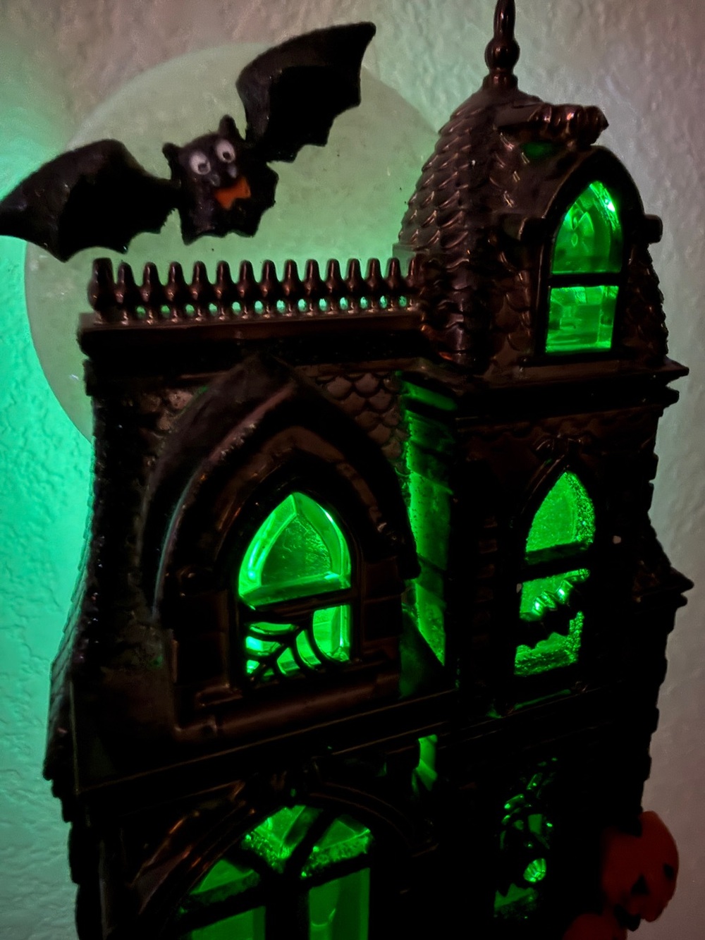 BATH & BODY WORKS Wallflower Plug In Halloween Haunted House Nightlight - Picture 4 of 5